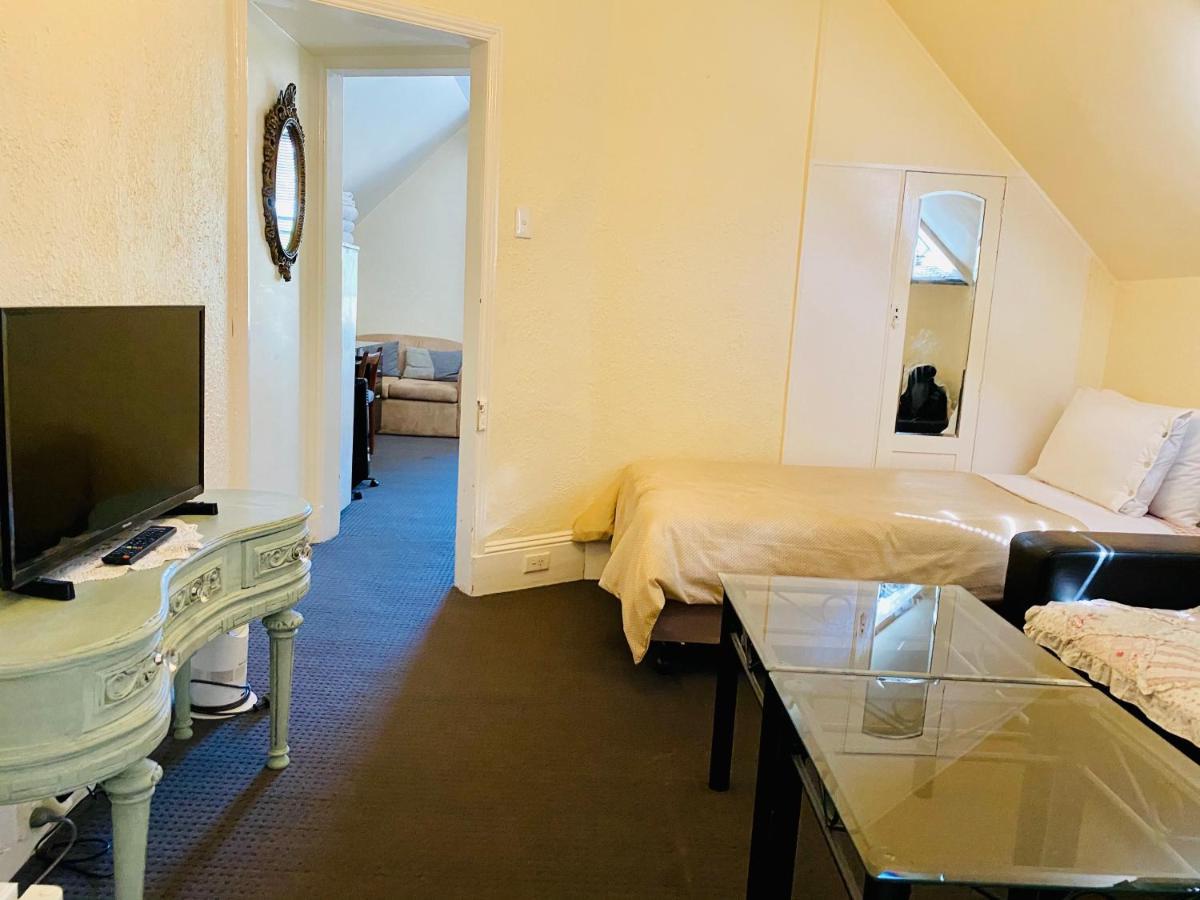 The Mews Motel Лонсестън Екстериор снимка