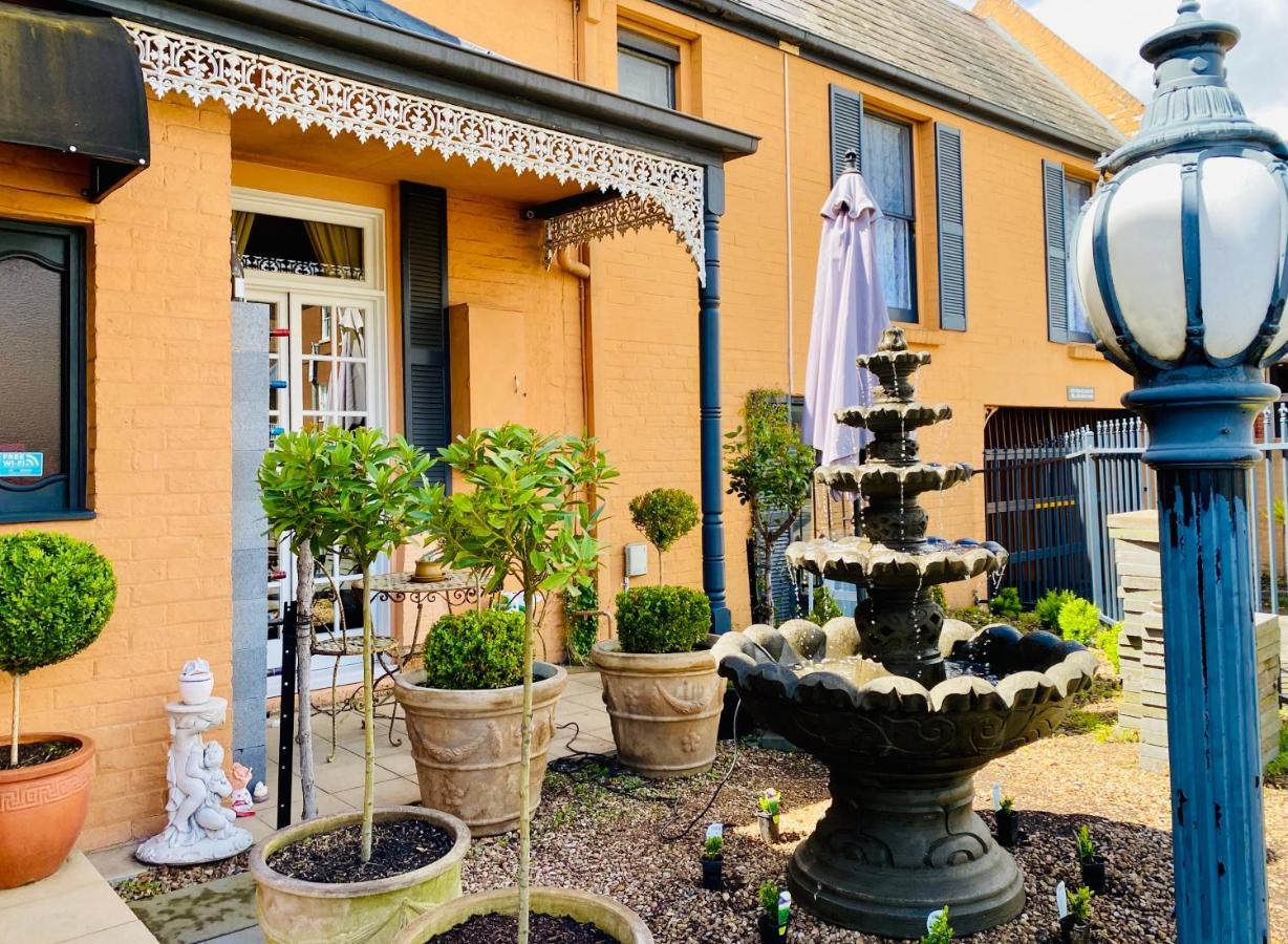 The Mews Motel Лонсестън Екстериор снимка