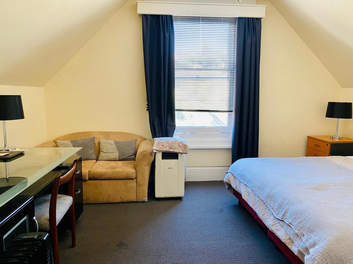 The Mews Motel Лонсестън Екстериор снимка
